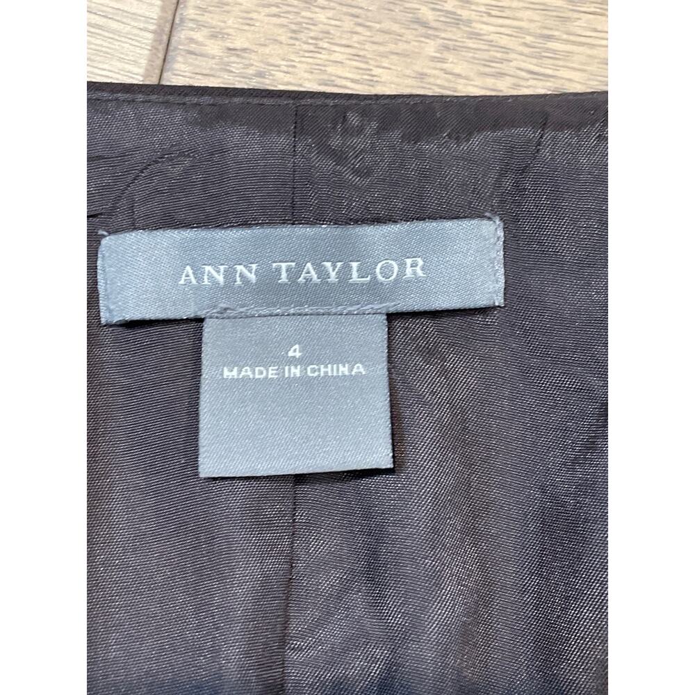 Ann Taylor Flare Skirt Size 4 Brown Wool Blend Lined - Picture 2 of 9